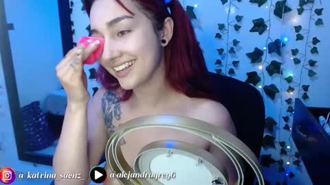 Snapshot of kitty_saenz chatting on 03.10.25 Kitty Saenz online show from 03.10.25