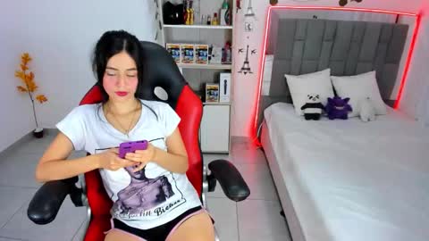 kitty_scoot online show from 10.24.25