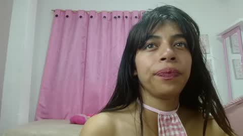 Snapshot of kitty_seducction chatting on 05.08.26 Aleja online show from 05.08.26