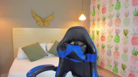 Snapshot of kitty_sweeety_ chatting on 05.04.26 K I T T Y online show from 05.04.26