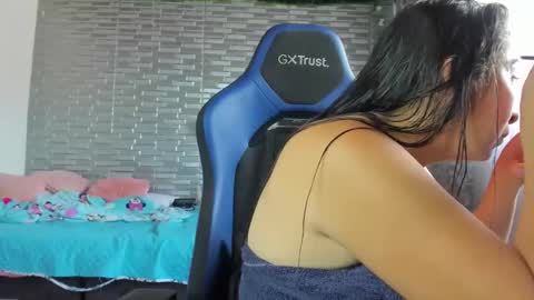 Snapshot of kitty_violet_ chatting on 05.09.26 violet online show from 05.09.26