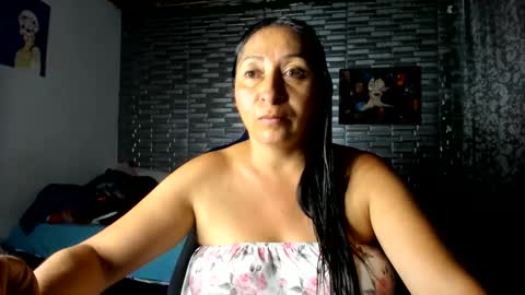 Snapshot of kitty_violet_ chatting on 05.30.26 violet online show from 05.30.26