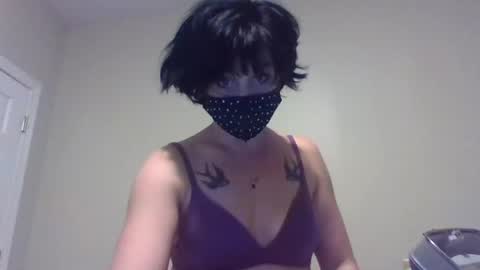 Snapshot of kittycockloco chatting on 12.13.24 your hot neighbor online show from 12.13.24