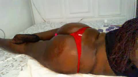 Snapshot of kittyebonyqueen chatting on 01.05.25 kittyebonyqueen online show from 01.05.25