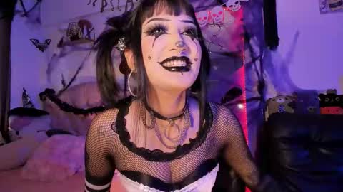 Snapshot of kittygoth_ chatting on 10.09.25 Kitty Goth online show from 10.09.25