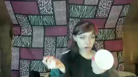 Snapshot of kittyispurring420 chatting on 12.12.24 Kitty online show from 12.12.24