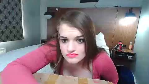 Snapshot of kittykat_1999 chatting on 12.05.24 kittykat 1999 online show from 12.05.24