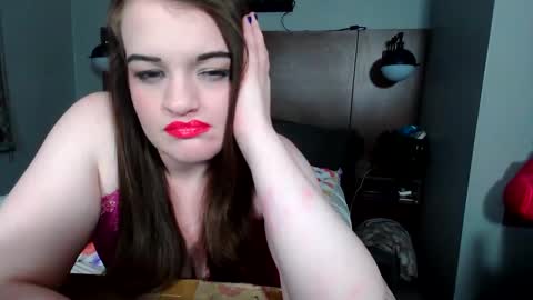 Snapshot of kittykat_1999 chatting on 12.09.24 kittykat 1999 online show from 12.09.24