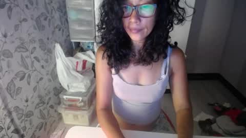 Snapshot of kittykatss chatting on 05.26.26 Viktoria online show from 05.26.26