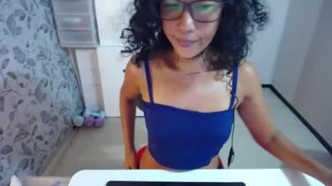 Snapshot of kittykatss chatting on 06.25.26 Viktoria online show from 06.25.26