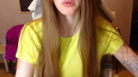Snapshot of kittylovemoon chatting on 06.13.26 KittyloveMoon online show from 06.13.26
