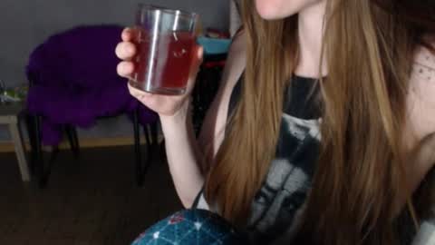 Snapshot of kittylovemoon chatting on 06.14.26 KittyloveMoon online show from 06.14.26
