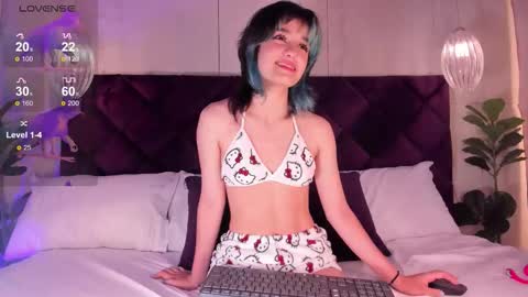 Snapshot of kittylyne_ chatting on 03.10.26 Kitty online show from 03.10.26