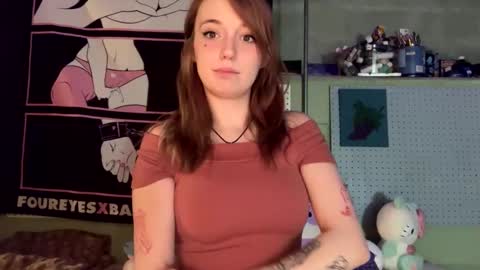 Snapshot of kittyme0ws chatting on 01.26.25 kitty online show from 01.26.25