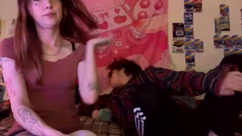 Snapshot of kittyme0ws chatting on 12.15.25 kitty online show from 12.15.25