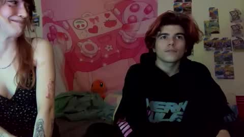 Snapshot of kittyme0ws chatting on 12.21.25 kitty online show from 12.21.25