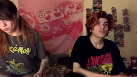 Snapshot of kittyme0ws chatting on 12.23.25 kitty online show from 12.23.25