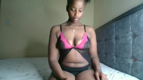 Snapshot of kittypettite chatting on 09.24.25 Kittypettite online show from 09.24.25