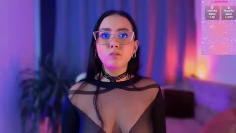 Sophie online show from 10.21.25