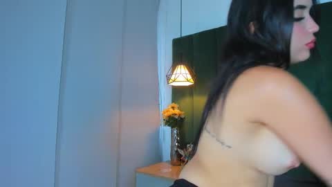 Snapshot of kittyy_milk chatting on 10.03.25 K I T T Y Y online show from 10.03.25