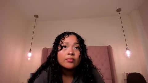 Kitty Hill online show from 11.21.25