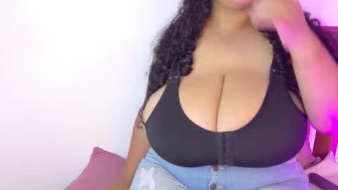 Kitty Hill online show from 02.19.26