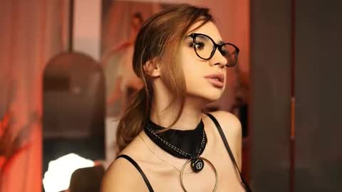 Snapshot of kity_sweet chatting on 03.04.26 Erika online show from 03.04.26