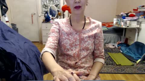 KiuminBerry online show from 02.16.25