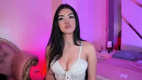 Snapshot of kiwi_lov23 chatting on 11.18.25 Kiwi online show from 11.18.25