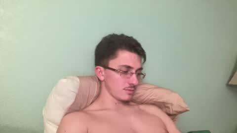 Snapshot of kj_lindo chatting on 12.08.24 kj_lindo online show from 12.08.24