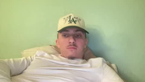 Snapshot of kj_lindo chatting on 12.10.24 kj_lindo online show from 12.10.24