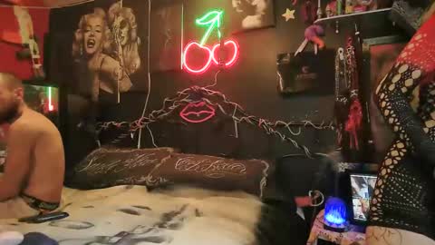 Snapshot of kjs_daddy123 chatting on 02.20.26 Daddy His Splash Queen online show from 02.20.26