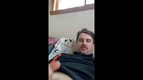 Kiki and Victor online show from 04.22.26