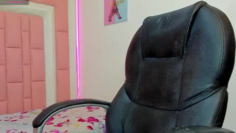 Klaret online show from 12.15.25