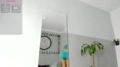 Snapshot of klariz09 chatting on 02.10.26 klariz09 online show from 02.10.26