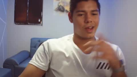 Snapshot of klars_mood chatting on 05.19.26 klars online show from 05.19.26