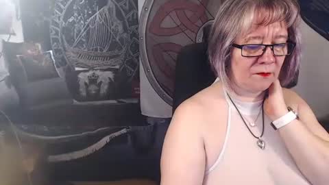 Snapshot of kleiner_teufel chatting on 02.12.26 Michelle online show from 02.12.26
