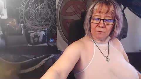 Snapshot of kleiner_teufel chatting on 03.10.26 Michelle online show from 03.10.26