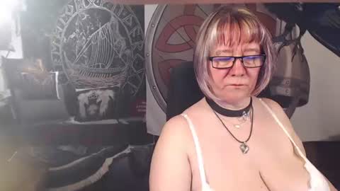 Snapshot of kleiner_teufel chatting on 03.23.26 Michelle online show from 03.23.26