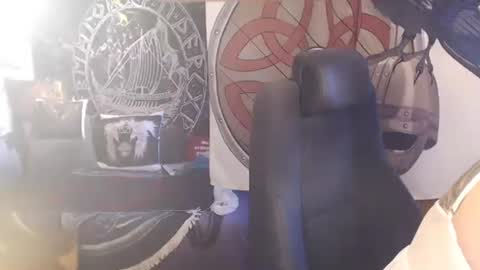 Snapshot of kleiner_teufel chatting on 04.11.26 Michelle online show from 04.11.26