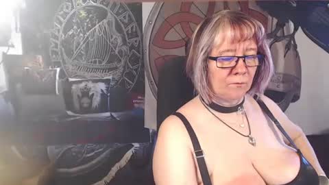 Snapshot of kleiner_teufel chatting on 04.14.26 Michelle online show from 04.14.26