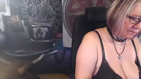 Snapshot of kleiner_teufel chatting on 07.16.26 Michelle online show from 07.16.26