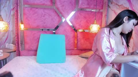 Snapshot of kloe_williams_ chatting on 05.26.26 Kloe Williams online show from 05.26.26