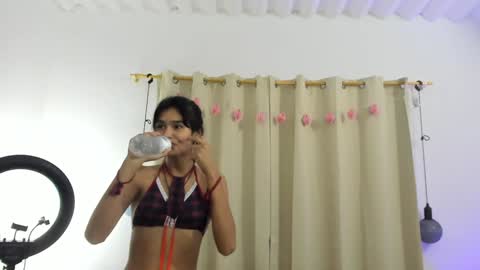 Snapshot of kloeysexy1 chatting on 01.20.25 kloeysexy1 online show from 01.20.25