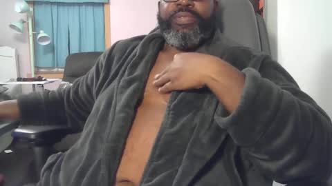 ChubbyBlkKing82 online show from 01.28.25