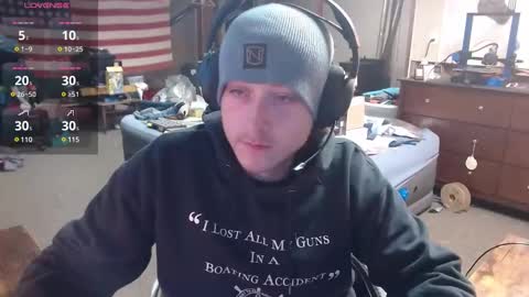 Snapshot of kneesdown321 chatting on 01.27.25 kneesdown321 online show from 01.27.25