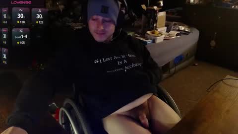 Snapshot of kneesdown321 chatting on 01.27.25 kneesdown321 online show from 01.27.25