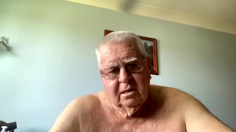 Snapshot of knights2001 chatting on 12.12.24 Aussiedude online show from 12.12.24