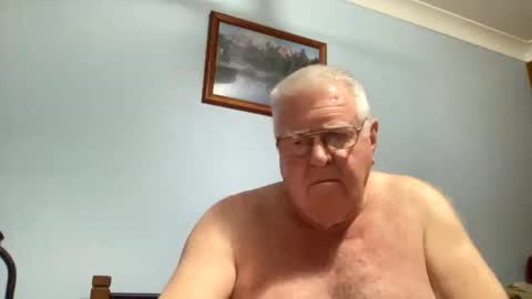 Snapshot of knights2001 chatting on 01.29.25 Aussiedude online show from 01.29.25