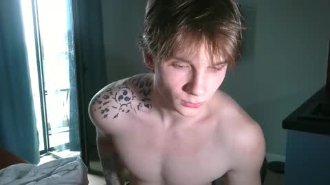 Snapshot of knotsiemens chatting on 02.18.26 Adam online show from 02.18.26